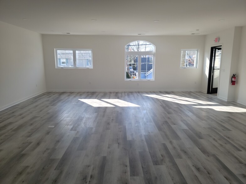 670 Mantoloking Rd, Brick, NJ en alquiler - Foto del interior - Imagen 3 de 6