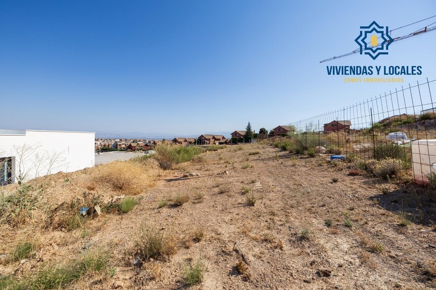 Calle Veleta, Dílar, Granada en venta - Foto del edificio - Imagen 2 de 21