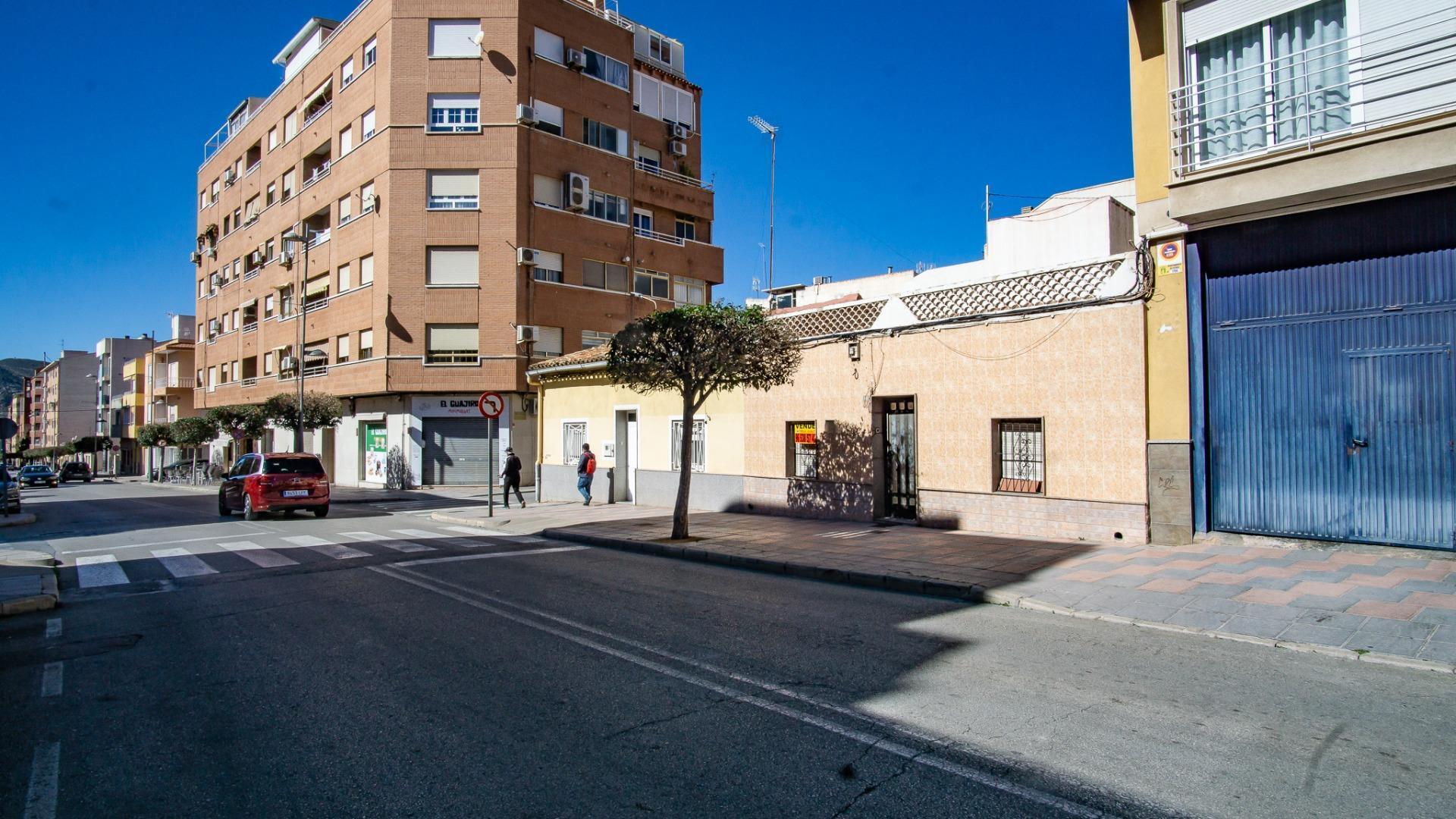 Terreno en Petrer, Alicante en venta Foto del edificio- Imagen 1 de 9