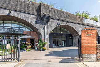 Más detalles de Queenstown Rd, London - Nave en alquiler