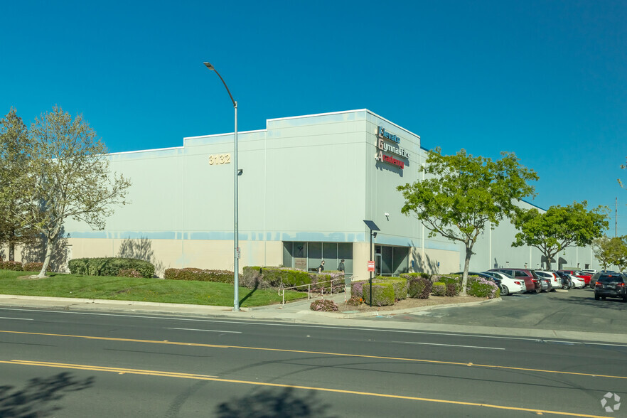 3132 Dwight Rd, Elk Grove, CA en alquiler - Foto del edificio - Imagen 1 de 9