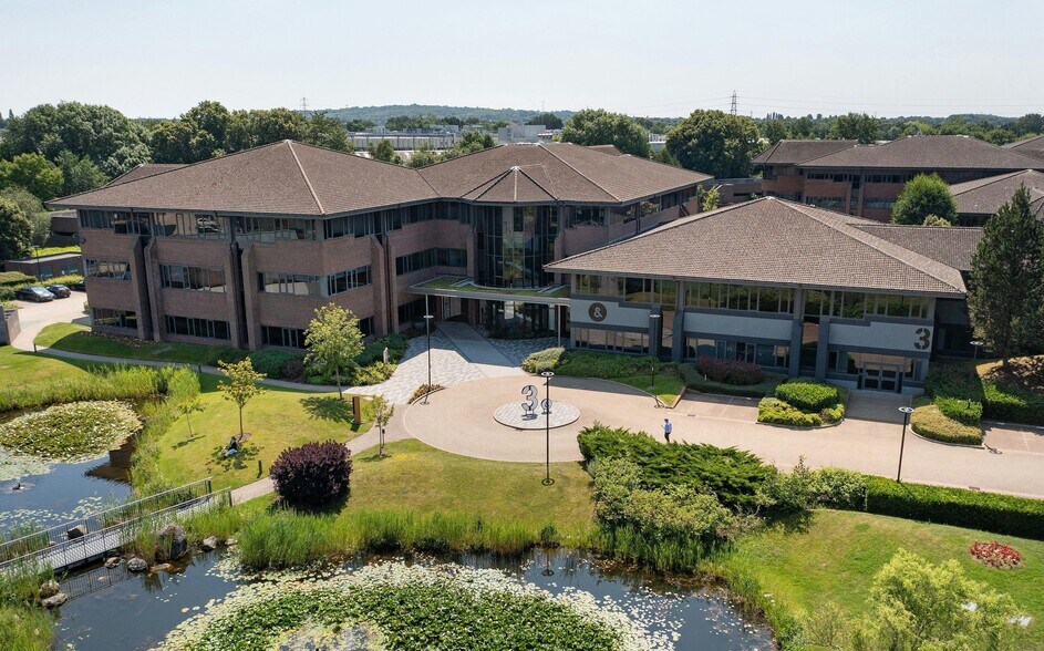 Hatters Ln, Watford en alquiler - Foto del edificio - Imagen 2 de 13