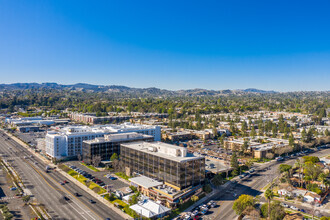 6325 Topanga Canyon Blvd, Woodland Hills, CA - VISTA AÉREA  vista de mapa