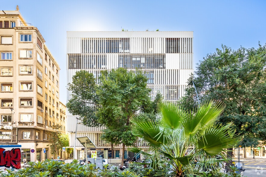 Via Augusta, 48, Barcelona, Barcelona en alquiler - Foto del edificio - Imagen 2 de 4