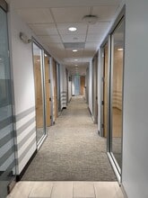 15060 Ventura Blvd, Sherman Oaks, CA en alquiler Foto del interior- Imagen 2 de 6