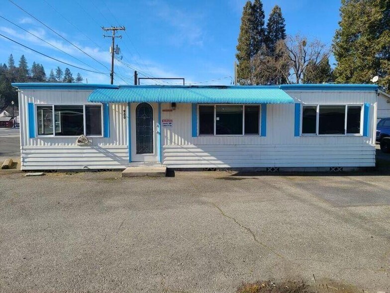 950 Rogue River Hwy, Grants Pass, OR en venta - Foto del edificio - Imagen 1 de 16