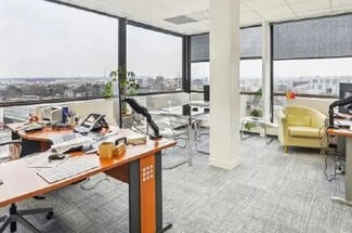 Más detalles de 4-6 Rue D'Orleans, Saint-Cloud - Oficina en alquiler