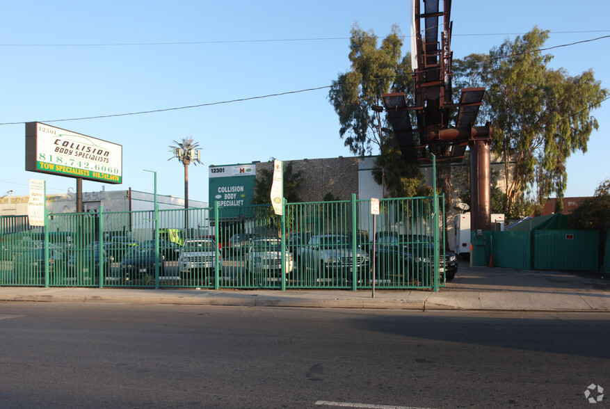 12301 Sherman Way, North Hollywood, CA en alquiler - Foto del edificio - Imagen 3 de 6