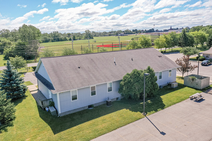 353 Island Cottage Rd, Rochester, NY en alquiler - Foto del edificio - Imagen 2 de 53