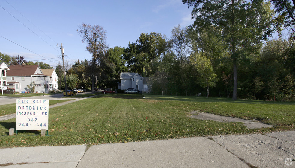 562 Washington St, Waukegan, IL en alquiler - Foto del edificio - Imagen 2 de 2