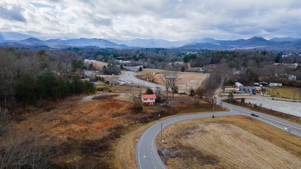 1661 Highlands Rd, Franklin, NC en venta - Foto del edificio - Imagen 3 de 12