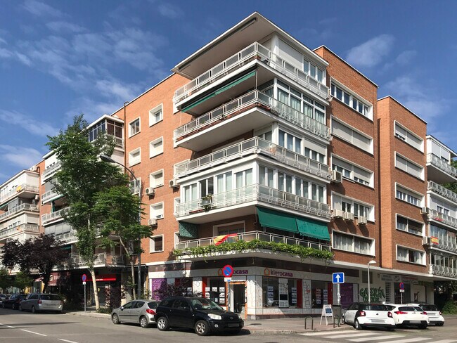 Más detalles de Avenida de Bruselas, 45, Madrid - Local en alquiler