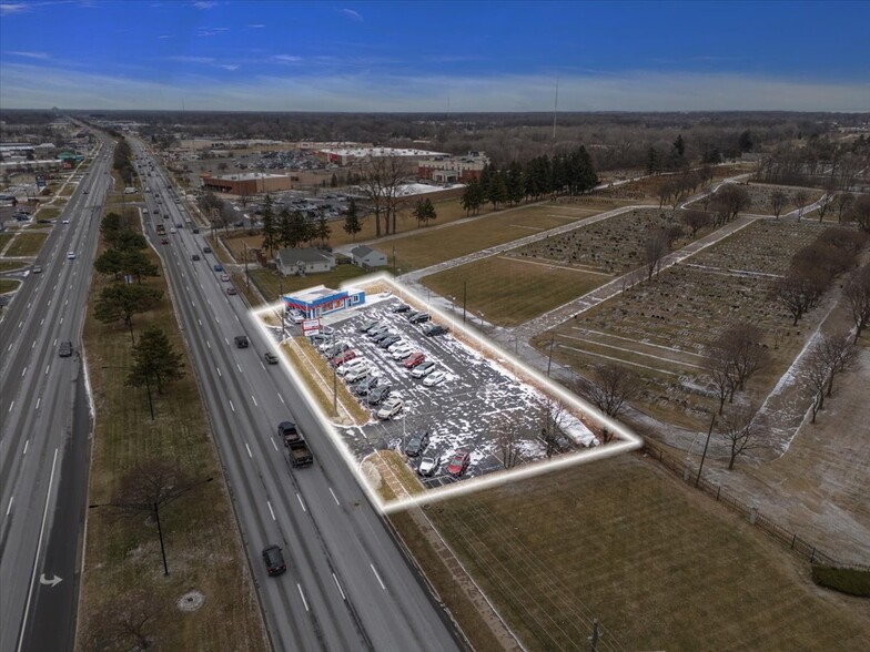 33500 S Gratiot Ave, Clinton Township, MI en venta - Foto del edificio - Imagen 3 de 54