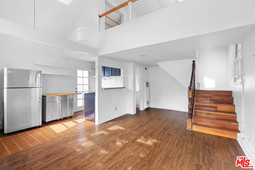 535 Rose Ave, Venice, CA en venta - Foto del edificio - Imagen 2 de 27