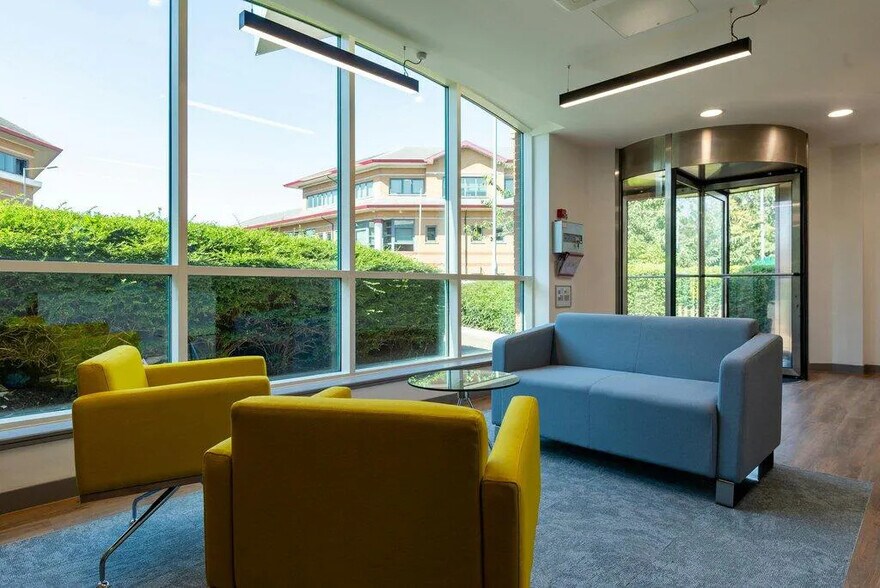 5 Mondial Way, Hayes en alquiler - Foto del edificio - Imagen 3 de 7