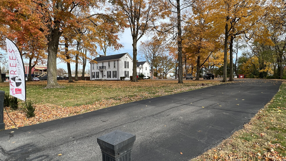 243 S Madison Ave, Greenwood, IN en alquiler - Foto del edificio - Imagen 2 de 9