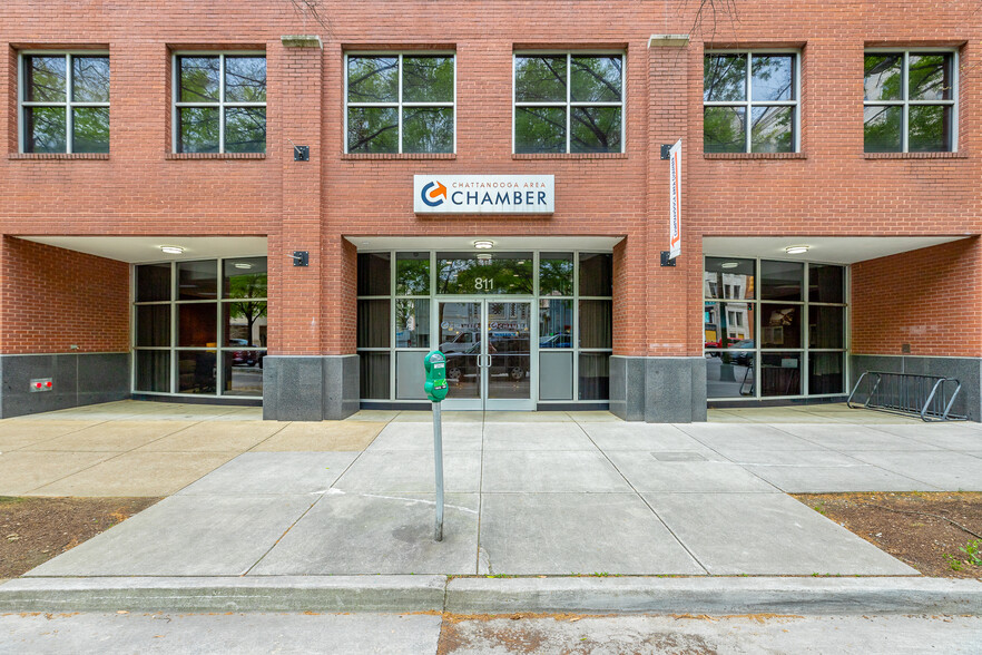 811 Broad St, Chattanooga, TN en alquiler - Foto del edificio - Imagen 1 de 11