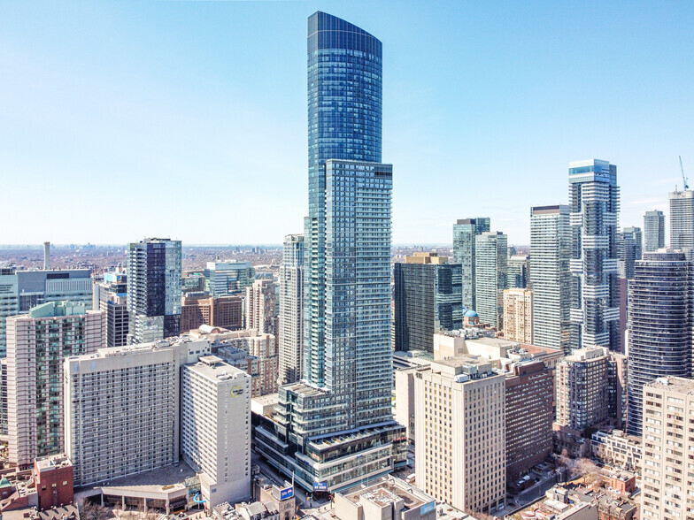 384 Yonge St, Toronto, ON en venta - Foto principal - Imagen 1 de 16