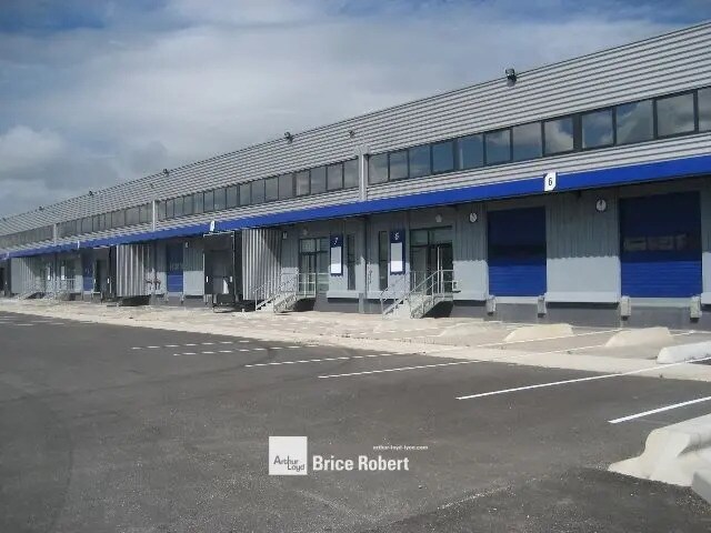 20 Rue Du Ruisseau, Saint-Quentin-Fallavier en alquiler Foto del edificio- Imagen 1 de 6