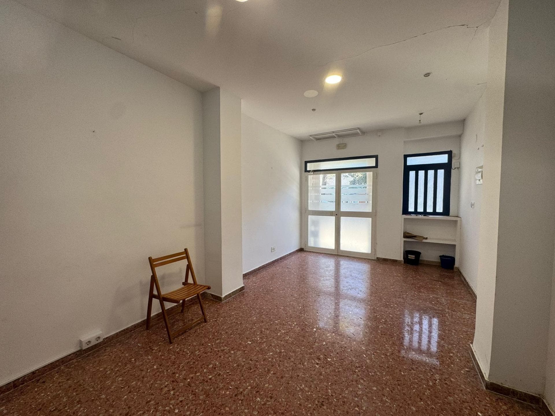 Local en Llíria en venta Foto del interior- Imagen 1 de 6