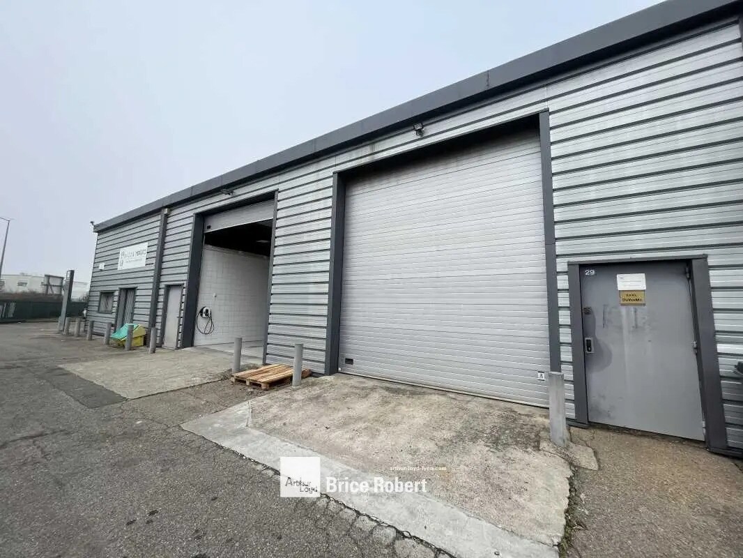 Oficina en Vaulx-en-Velin en alquiler Foto del edificio- Imagen 1 de 5