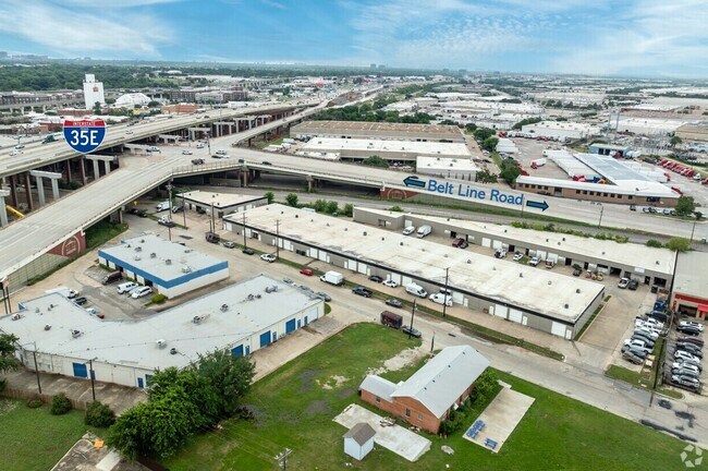 Más detalles de 1225 W College Ave, Carrollton, TX - Flex, nave en alquiler