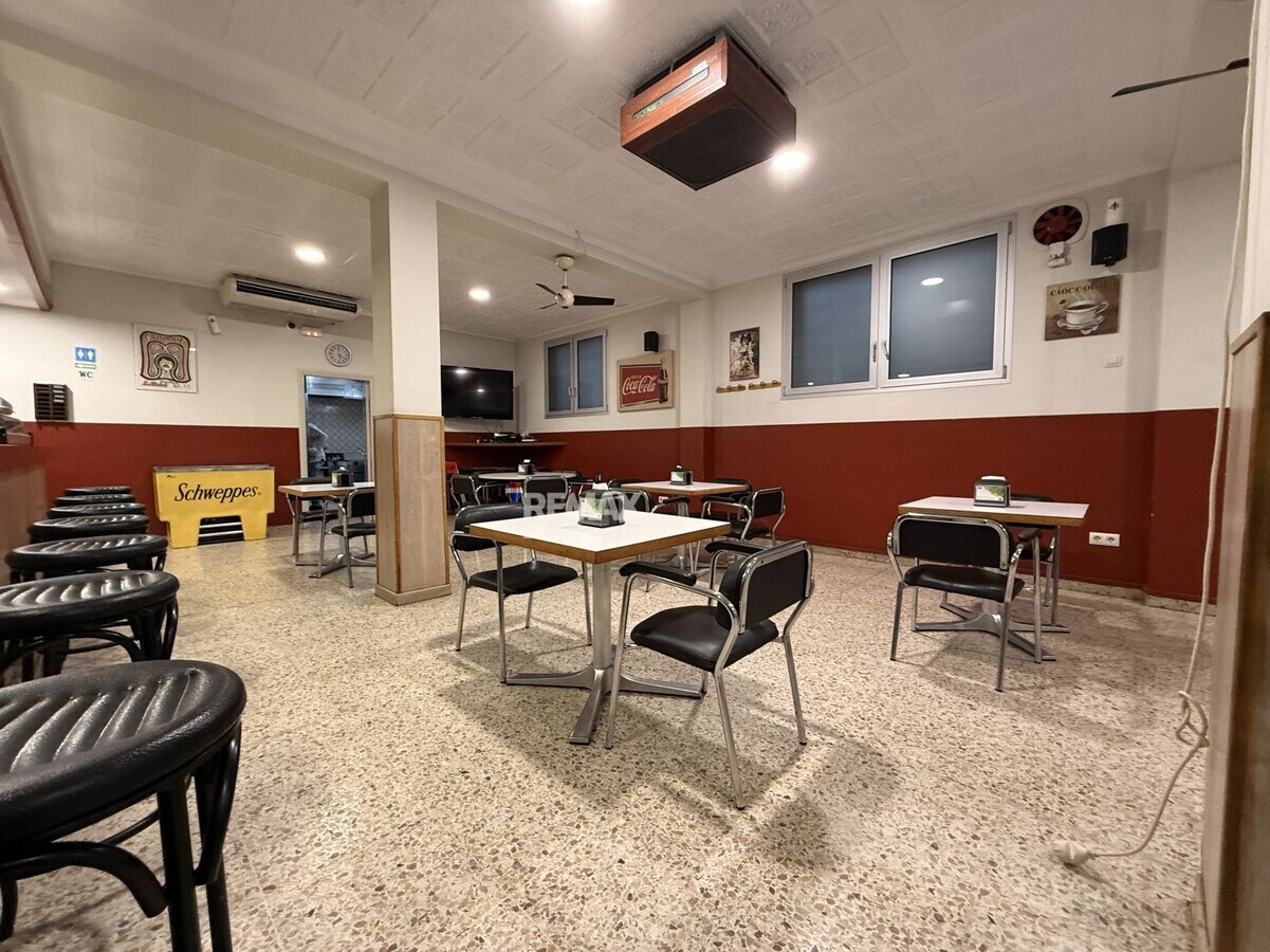 La Bisbal d'Empordà, GER - - - Foto del interior - Image 2 of 18