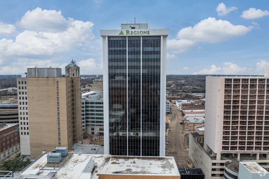 210 E Capitol St, Jackson, MS en venta - Foto del edificio - Imagen 3 de 28