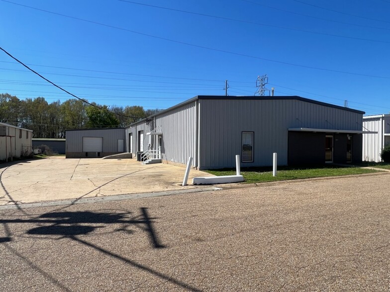 109 E State St, Ridgeland, MS en alquiler - Foto del edificio - Imagen 1 de 7