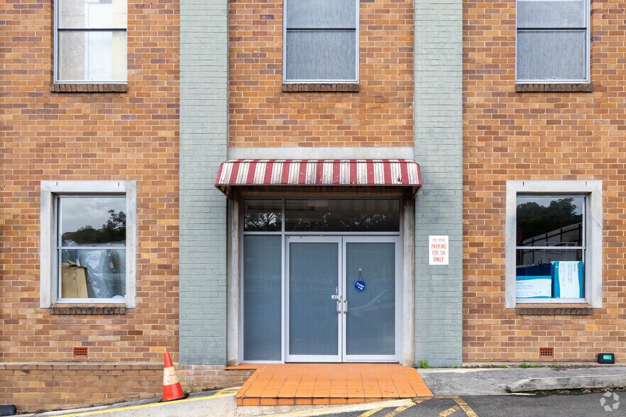 106 Old Pittwater Rd, Brookvale en alquiler - Foto del edificio - Imagen 3 de 3