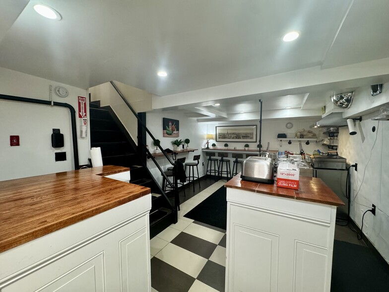 63 Whipple St, Brooklyn, NY en alquiler - Foto del interior - Imagen 2 de 11