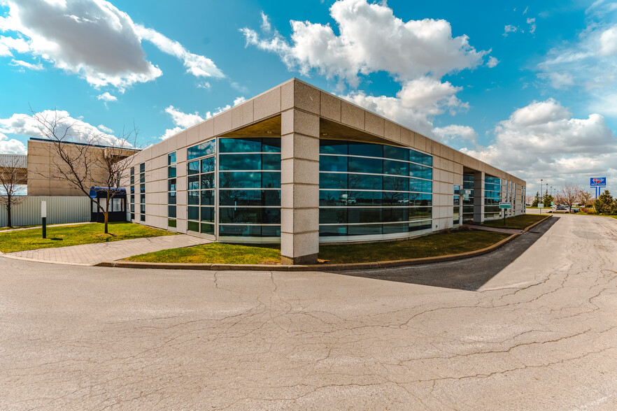 1690 Rue Eiffel, Boucherville, QC en alquiler - Foto del edificio - Imagen 1 de 6