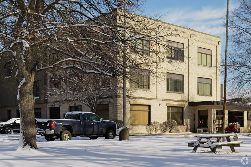 400 West Ave, Rochester, NY en alquiler - Foto del edificio - Imagen 2 de 24