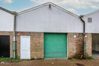 Más detalles de 7 Black Moor Rd, Verwood - Nave en venta