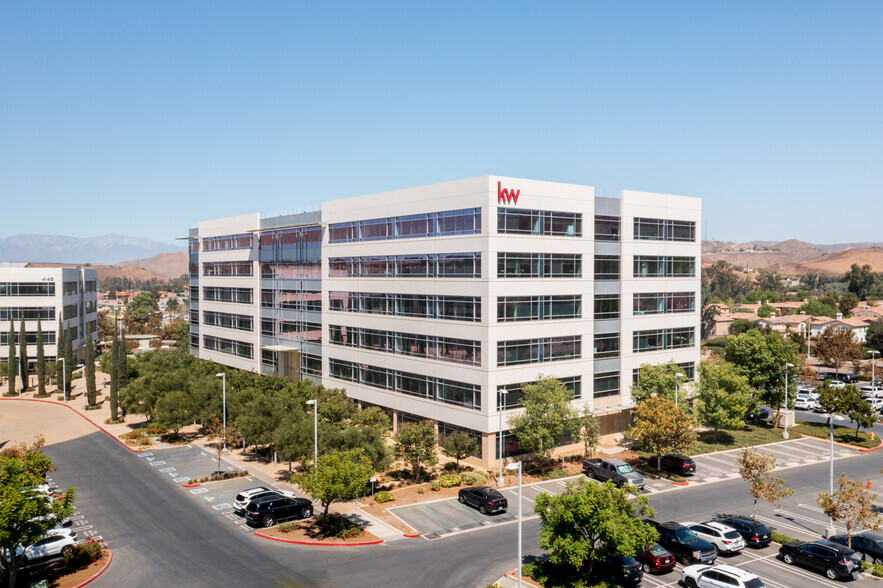 4160 Temescal Canyon Rd, Corona, CA en alquiler - Foto del edificio - Imagen 3 de 19