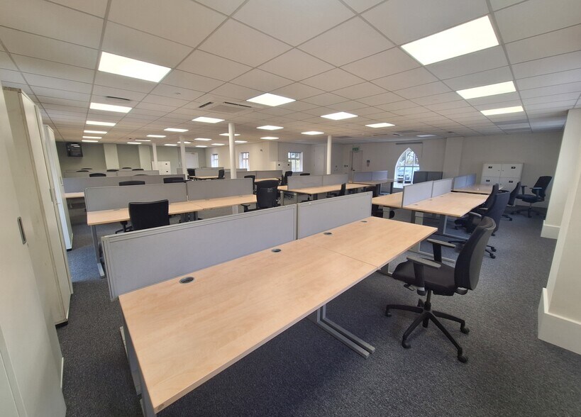 Evesham Road, Bishops Cleeve en alquiler - Foto del interior - Imagen 2 de 4