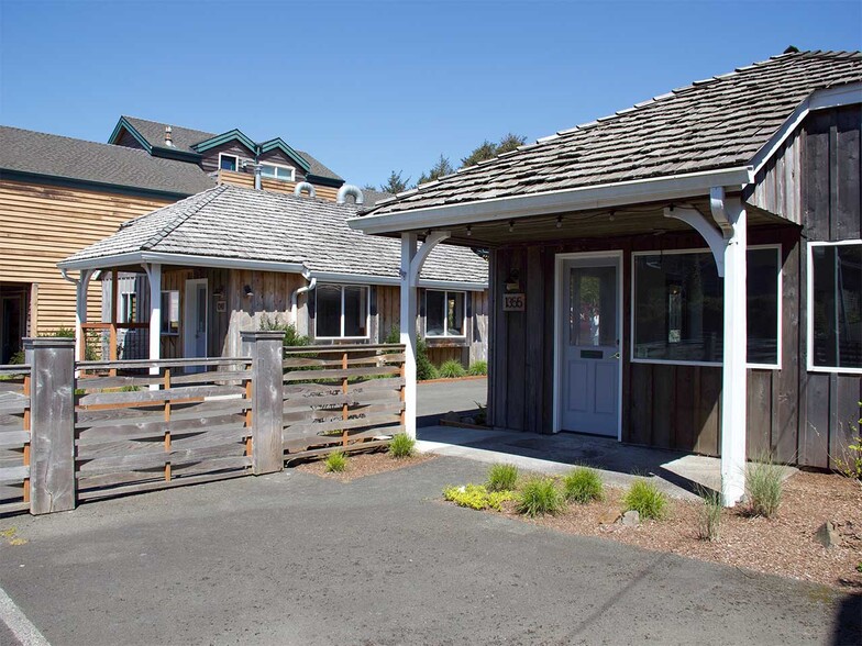 1347 S Hemlock St, Cannon Beach, OR en venta - Foto del edificio - Imagen 3 de 15