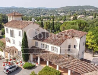 Más detalles de 11 Chemin Des Chèvrefeuilles - Lieudit Les Pradons, Peymeinade - Local en venta