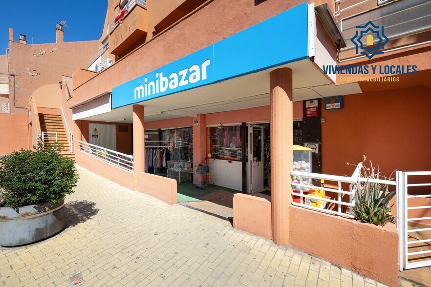 Local en Peligros, Granada en venta - Foto del edificio - Imagen 3 de 10