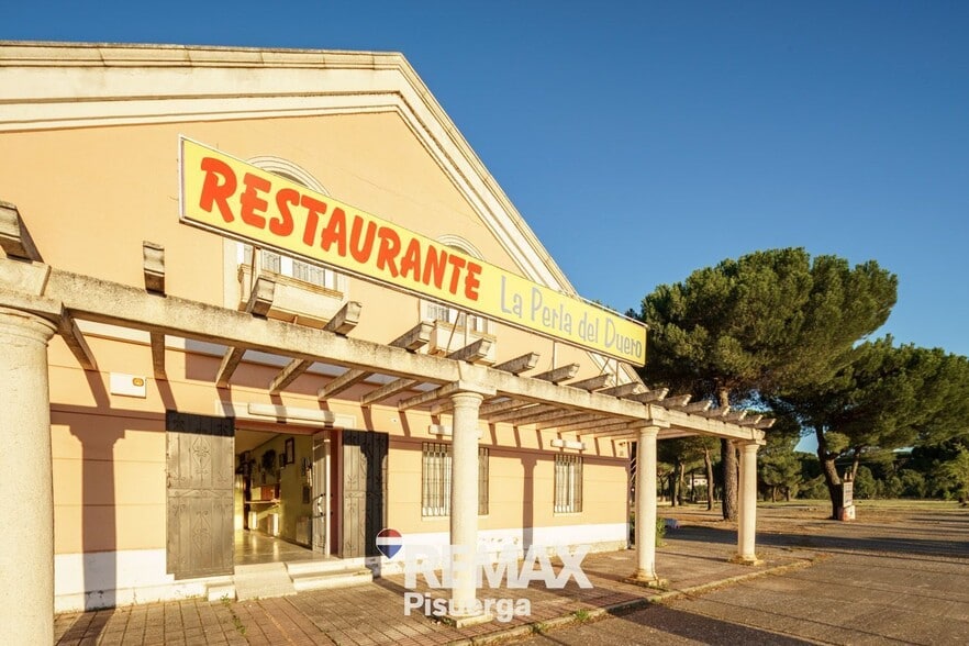 de Segovia, 10, Tudela de Duero, Valladolid en venta - Foto del edificio - Imagen 1 de 116