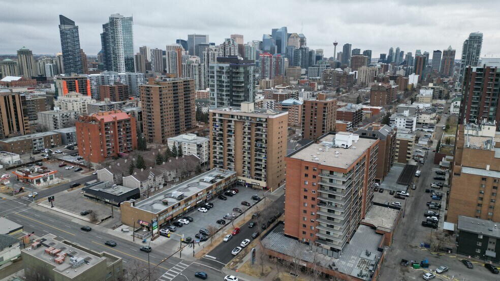 1330 15 Ave SW, Calgary, AB en alquiler - Foto del edificio - Imagen 2 de 14
