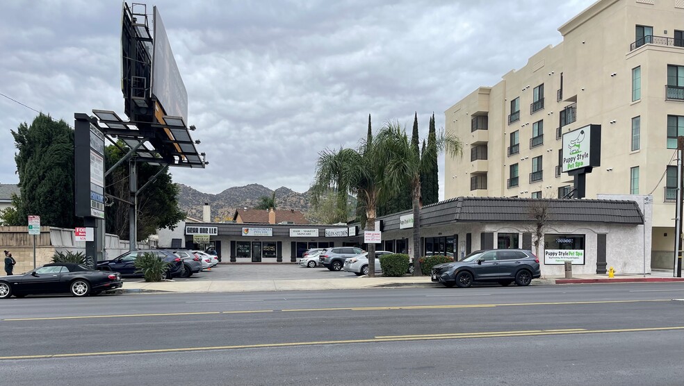 10233 Topanga Canyon Blvd, Chatsworth, CA en alquiler - Foto del edificio - Imagen 1 de 2