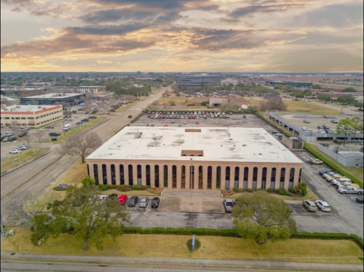 1002 Gemini St, Houston, TX en alquiler - Foto del edificio - Imagen 3 de 27