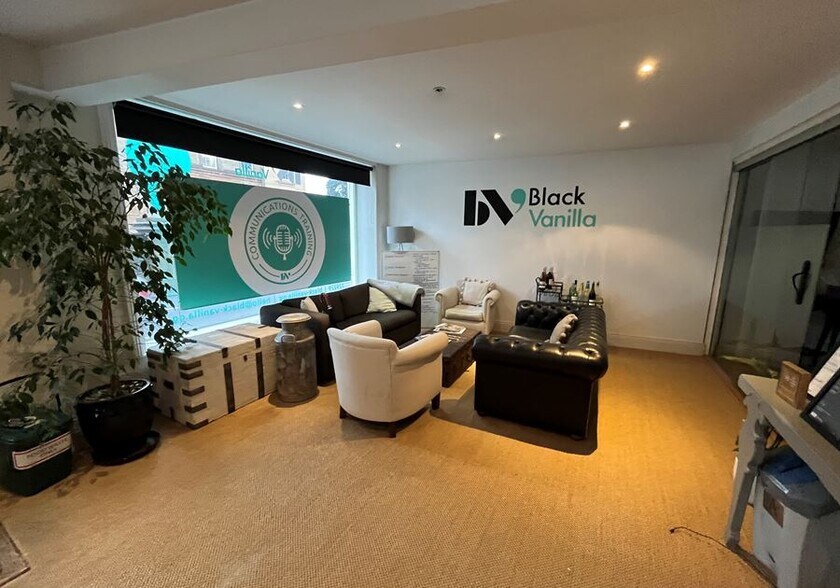 7-8 Little St. John St, Guernsey en venta - Foto del interior - Imagen 2 de 3