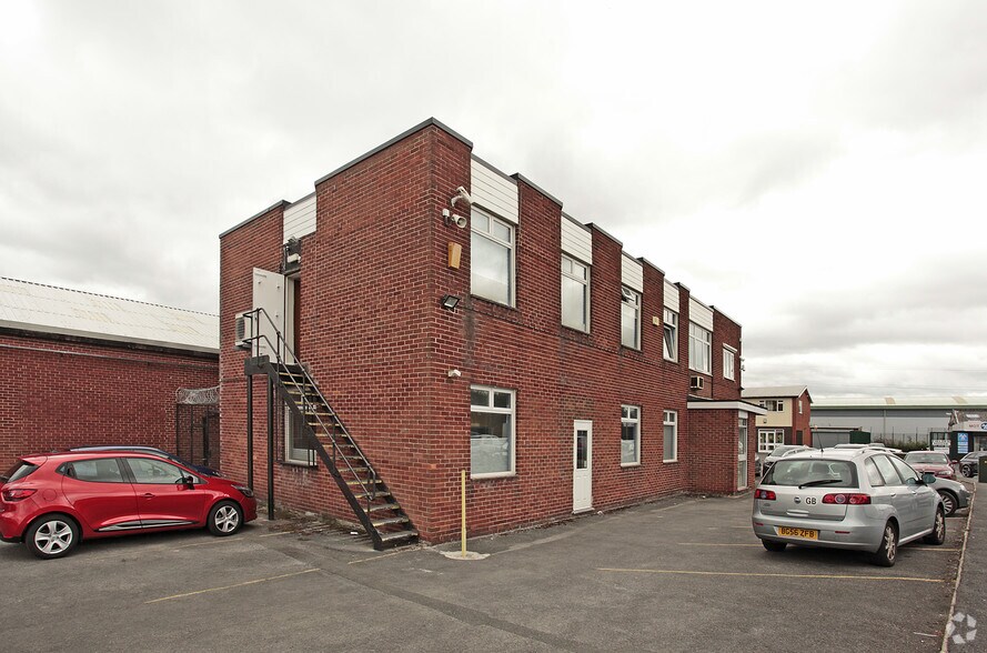Battersea Rd, Stockport en venta - Foto del edificio - Imagen 2 de 6