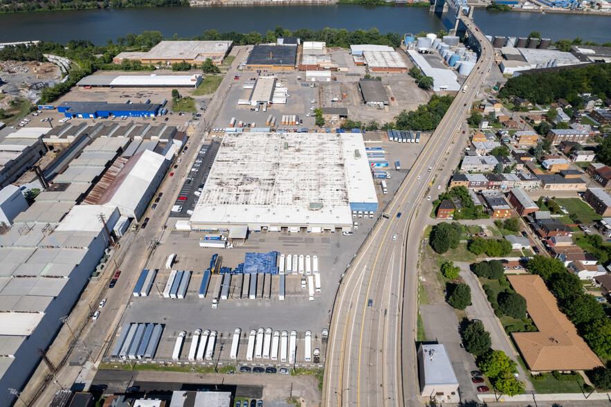 400 Graham St, Mckees Rocks, PA en alquiler - Foto del edificio - Imagen 3 de 10