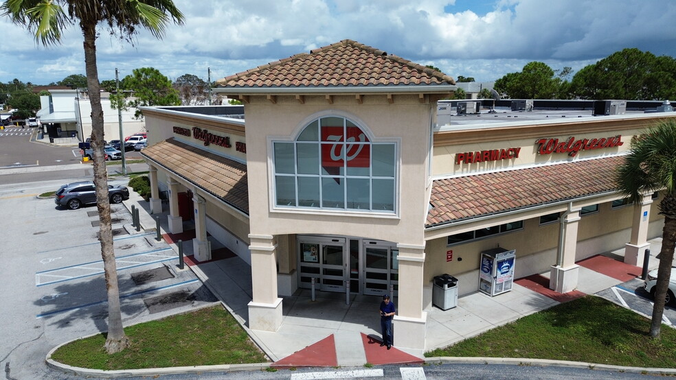 103 Indian Rocks Rd S, Belleair Bluffs, FL en venta - Foto del edificio - Imagen 3 de 4