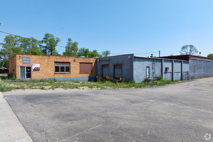 904 N Clark St, Albion, MI en venta - Foto del edificio - Imagen 1 de 4