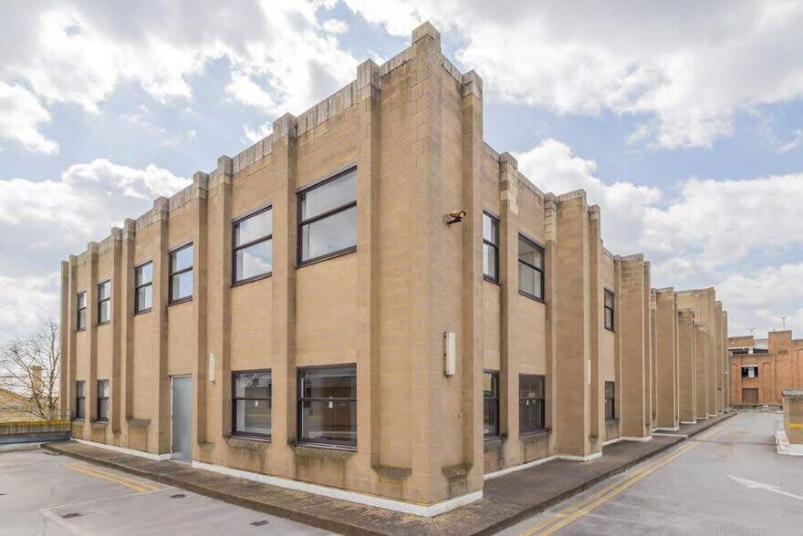 Horne Ln, Bedford en venta - Foto del edificio - Imagen 2 de 2