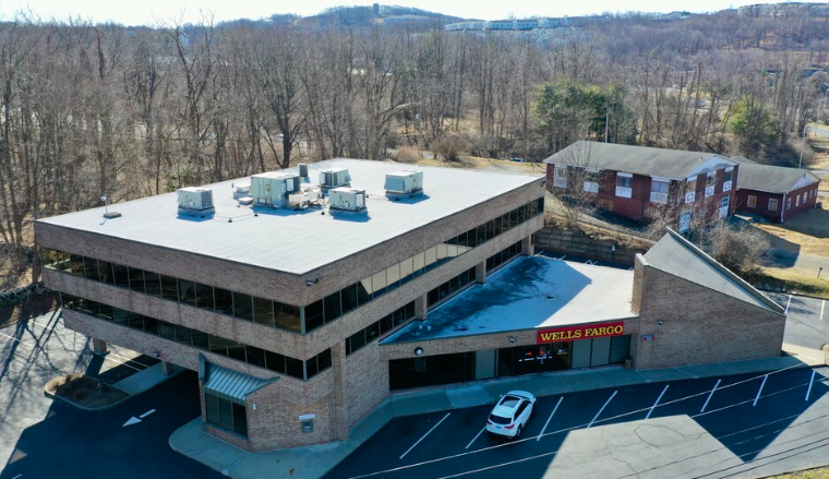 108 Mill Plain Rd, Danbury, CT en alquiler Foto del edificio- Imagen 1 de 1